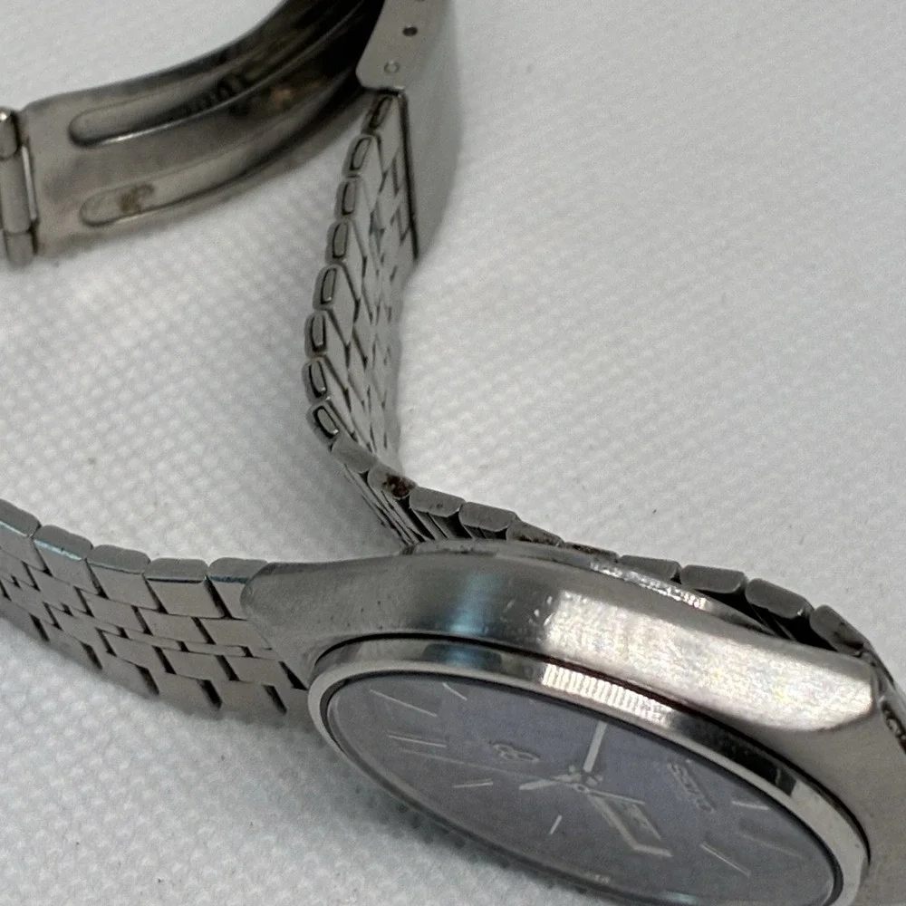 Vintage Seiko Type II 8223-701D Blue Dial Quartz Men's Watch 35mm - NEW CRYSTAL!